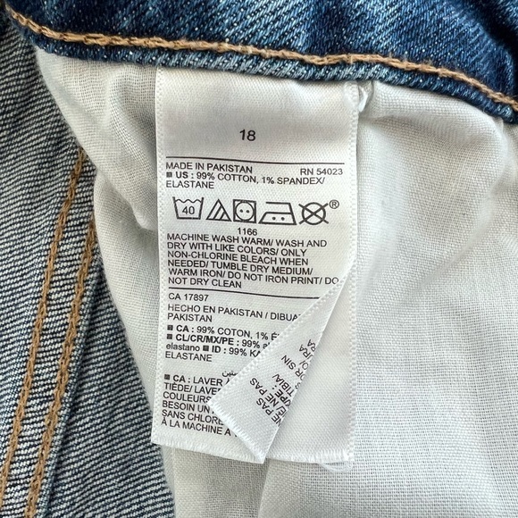 Old Navy Denim OG High Rise Short - Picture 4 of 4